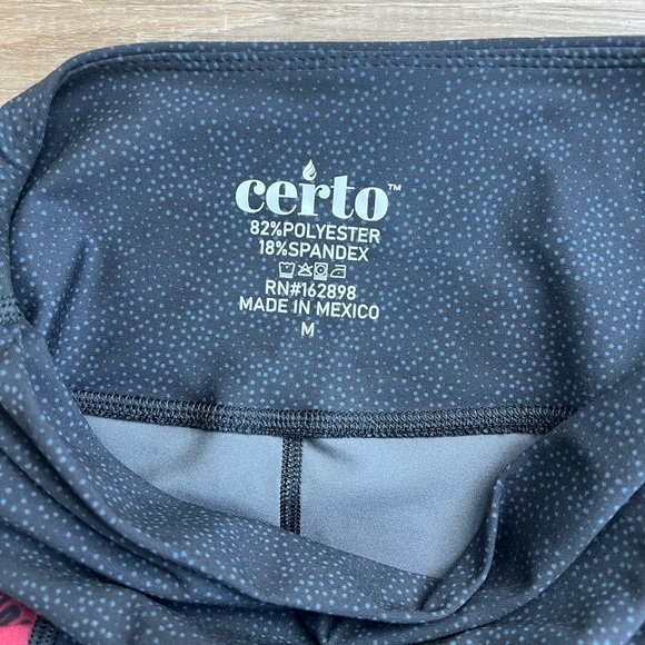 Tampa Bay Buccaneers Assembly 7/8 High Waist 2-Pocket Leggings Medium - Picture 9 of 12